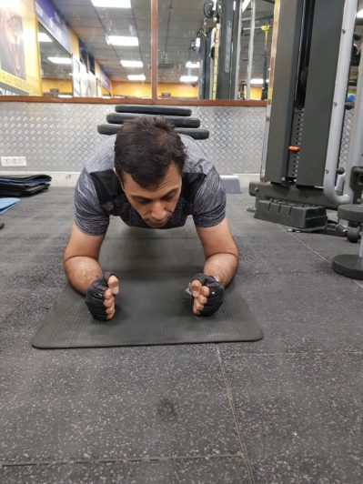 Sushant kumar fitness transformation weighted planks