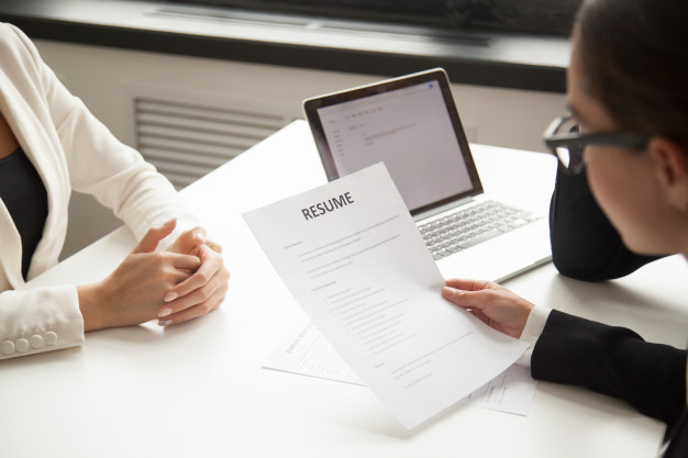 What should you consider when you are looking to hire an executive resume writing service?